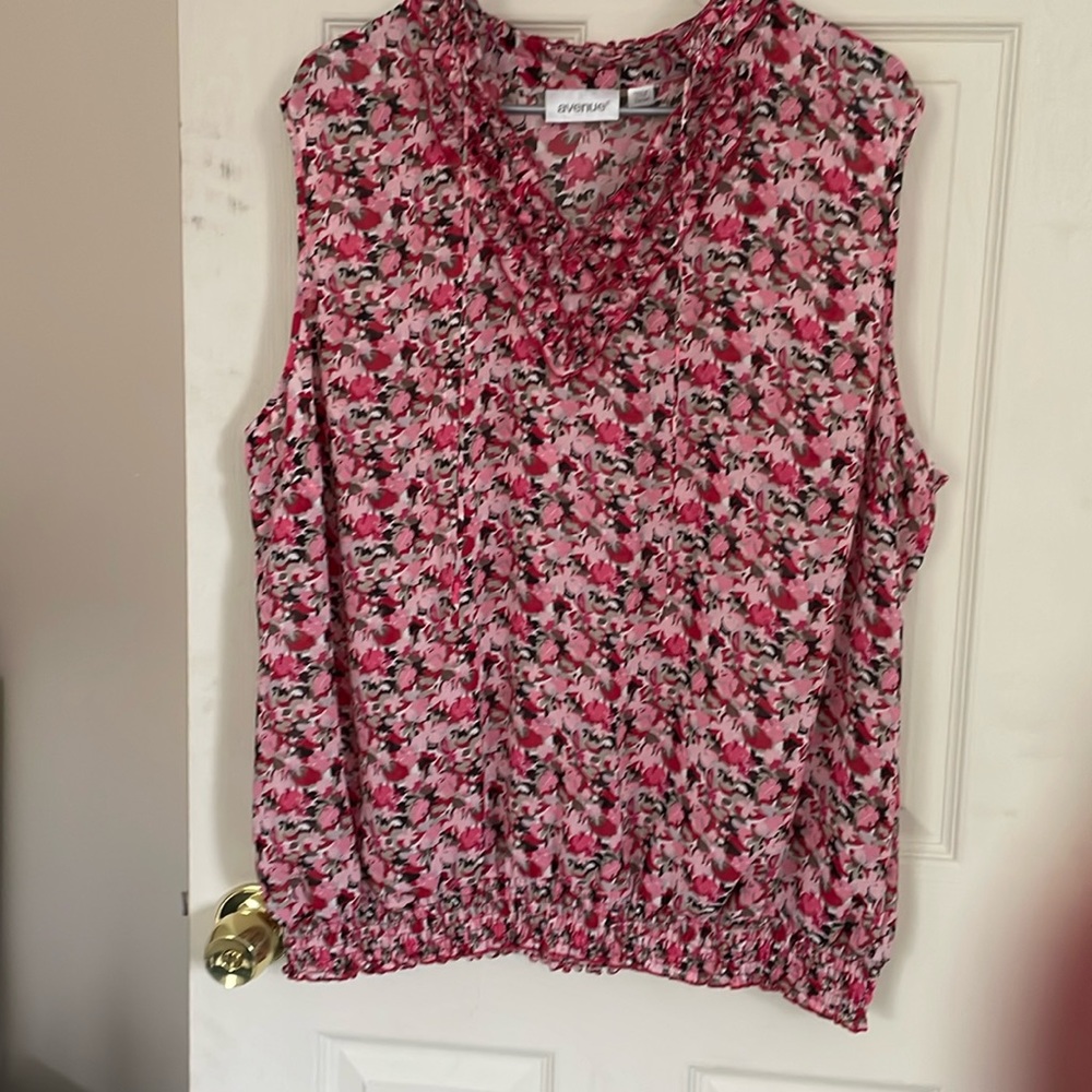 Avenue 22 plus smocked hem sleeveless top